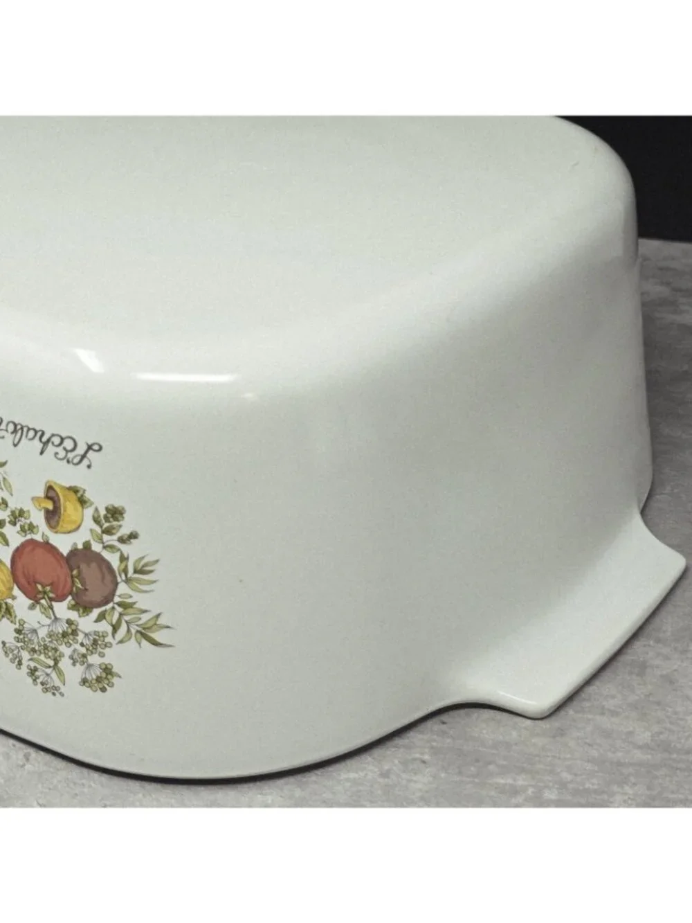 Big Bertha Corelle Spice Of Life 5 quart Baker *Great Vibrant Graphic (No DWD)